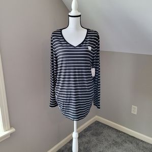 Time and Tru Maternity Top